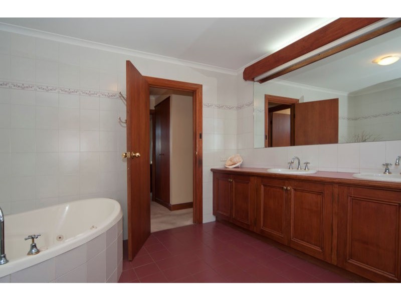 11 Schroder Court, North Haven SA 5018