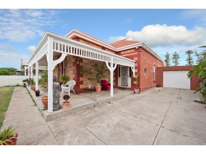 18 Kanowna  Road, Largs Bay SA 5016