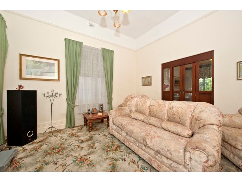 18 Kanowna  Road, Largs Bay SA 5016