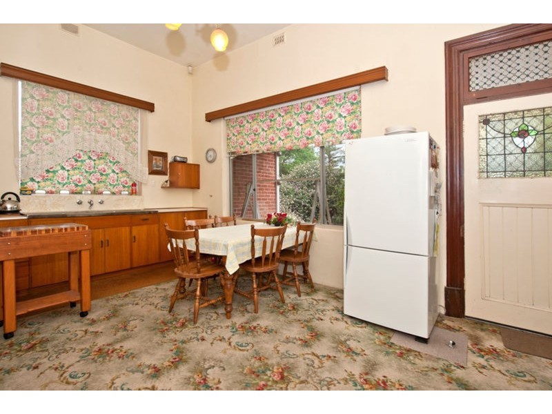 18 Kanowna  Road, Largs Bay SA 5016