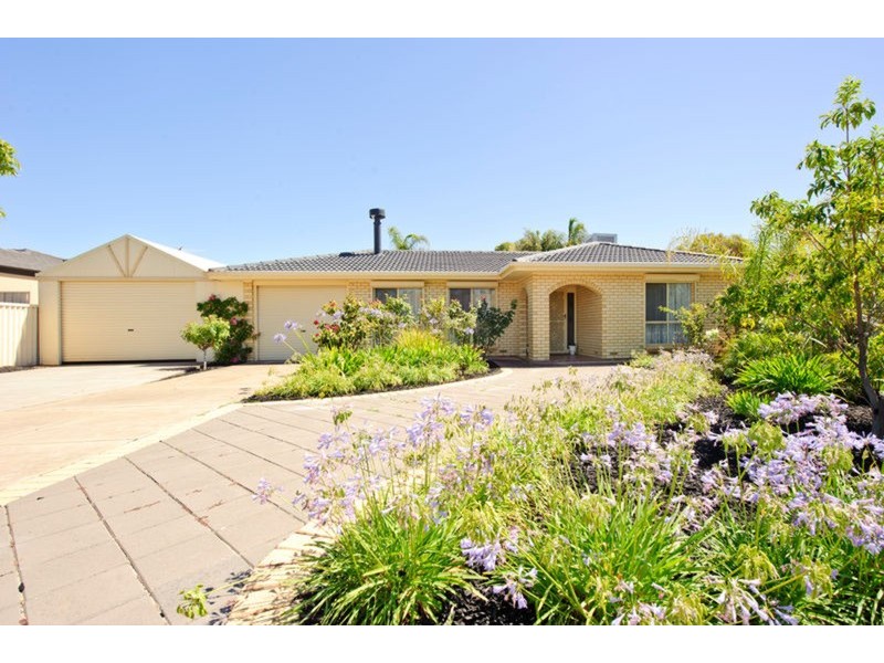 14 Thomson Crescent, North Haven SA 5018