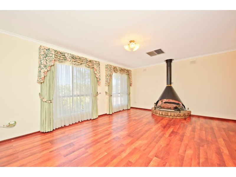 14 Thomson Crescent, North Haven SA 5018