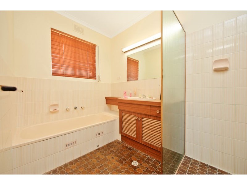 14 Thomson Crescent, North Haven SA 5018