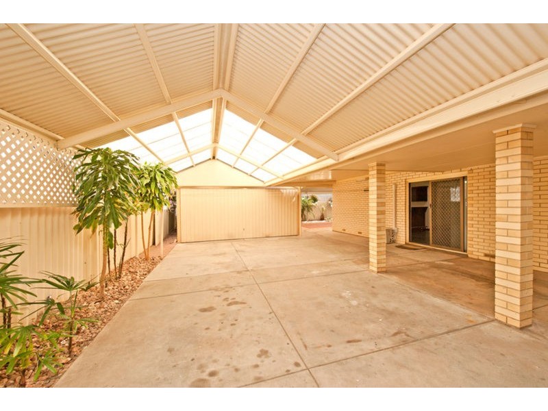 14 Thomson Crescent, North Haven SA 5018
