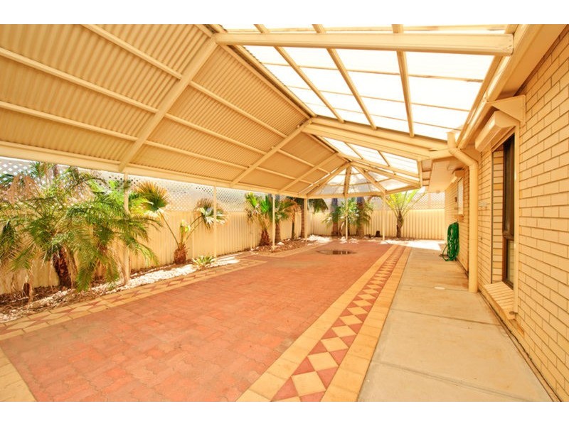 14 Thomson Crescent, North Haven SA 5018