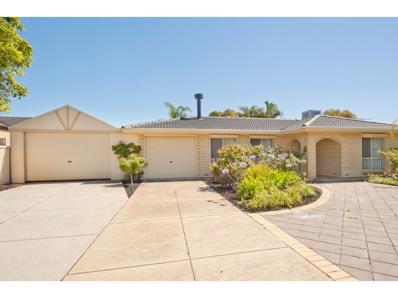 14 Thomson Crescent, North Haven SA 5018