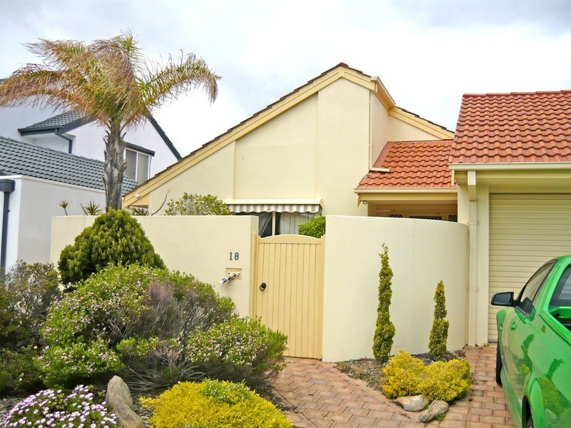 18 South Australia One Drive, North Haven SA 5018