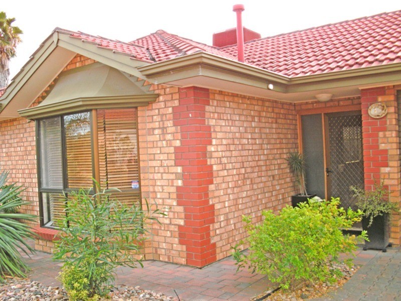 4/4 Carlson  Court, North Haven SA 5018