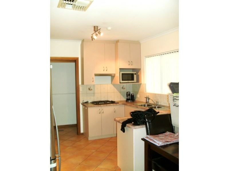 4/4 Carlson  Court, North Haven SA 5018