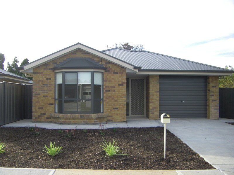 11 Wollowra Crescent, Largs North SA 5016