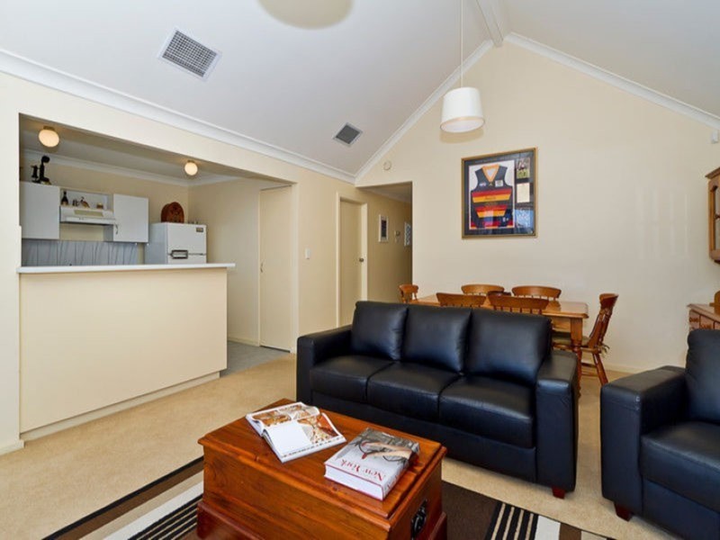 4/12 Arcadia Court, North Haven SA 5018