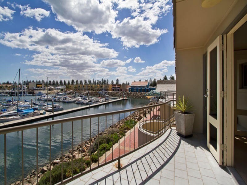 4/12 Arcadia Court, North Haven SA 5018