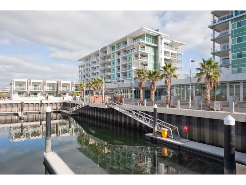606/1-2 Tarni Court, Port Adelaide SA 5015