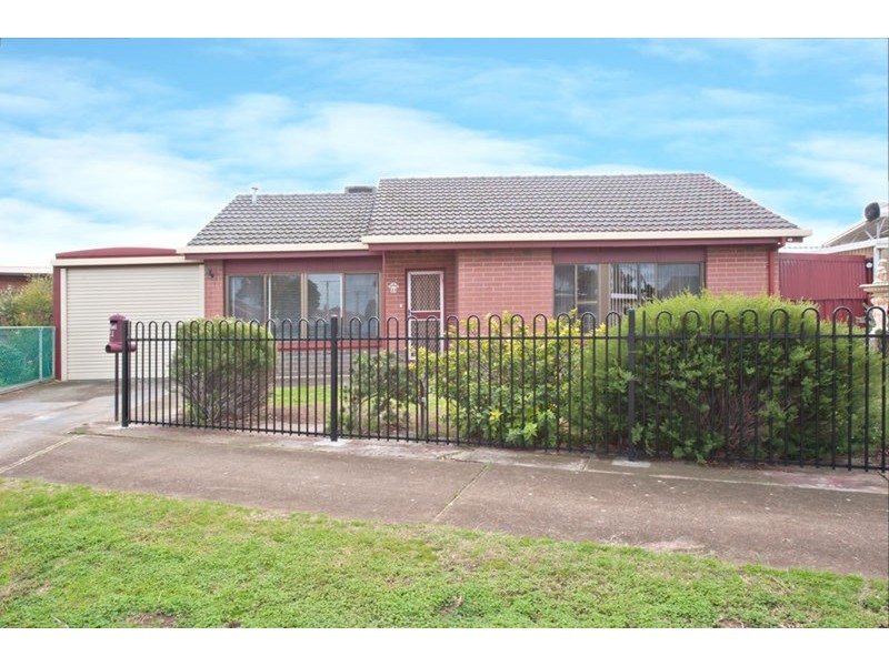 21 Bristol Crescent, Taperoo SA 5017