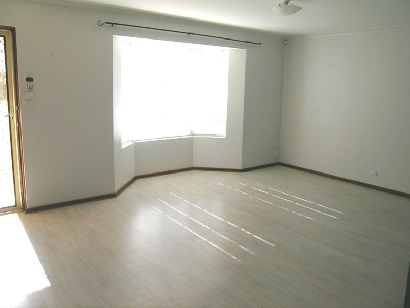 2/11 Oronsay Drive, North Haven SA 5018