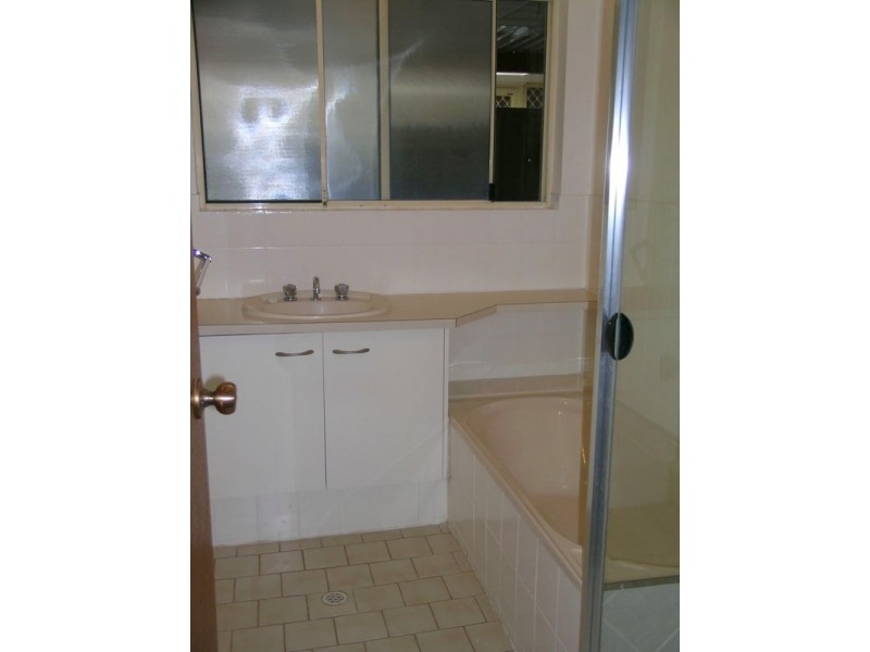 2/11 Oronsay Drive, North Haven SA 5018