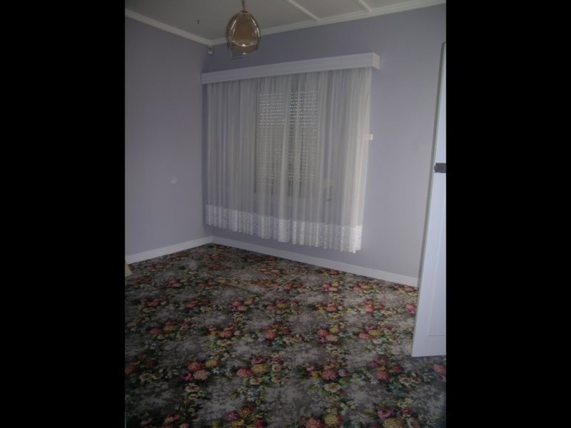 11 Pine Street, Woodville Gardens SA 5012