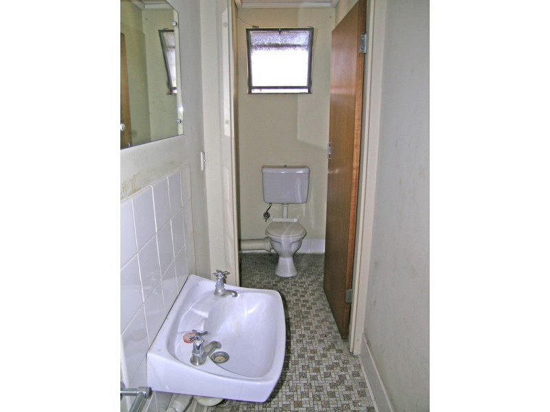 98 Commercial Road, Port Adelaide SA 5015