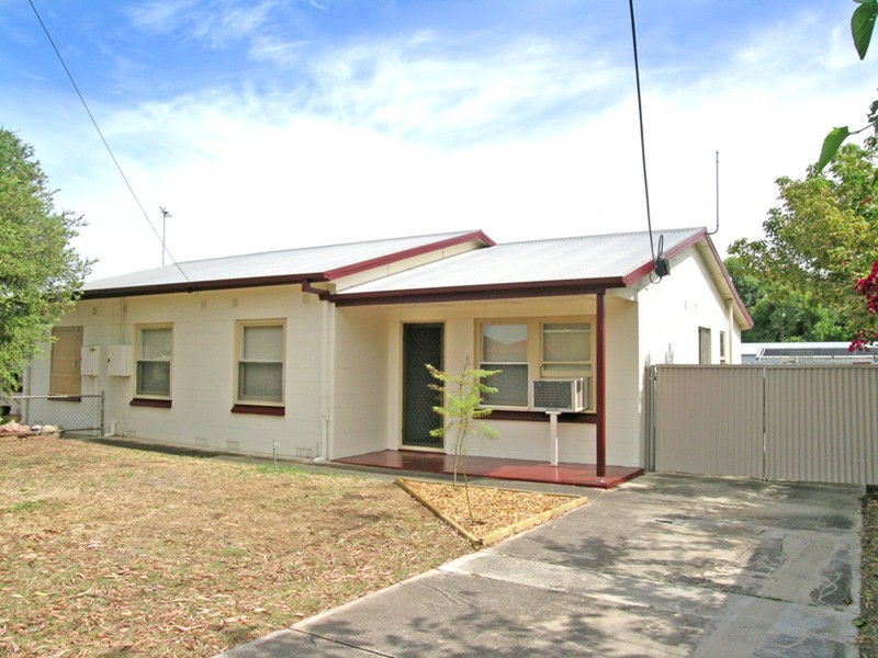 4 Macedonia  Street, Taperoo SA 5017