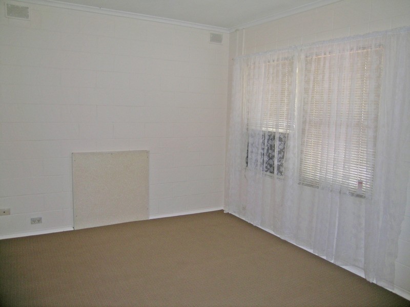 4 Macedonia  Street, Taperoo SA 5017