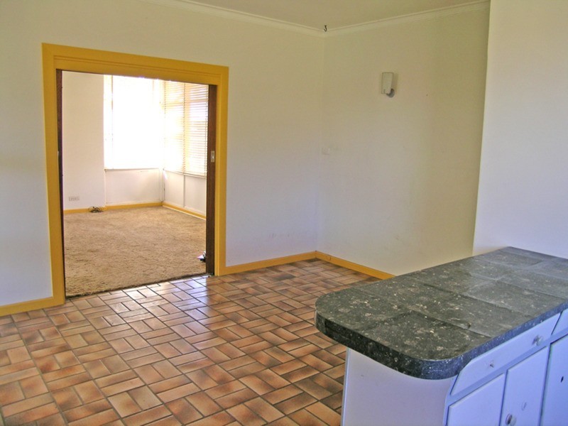 34 Centre  Street, Largs Bay SA 5016