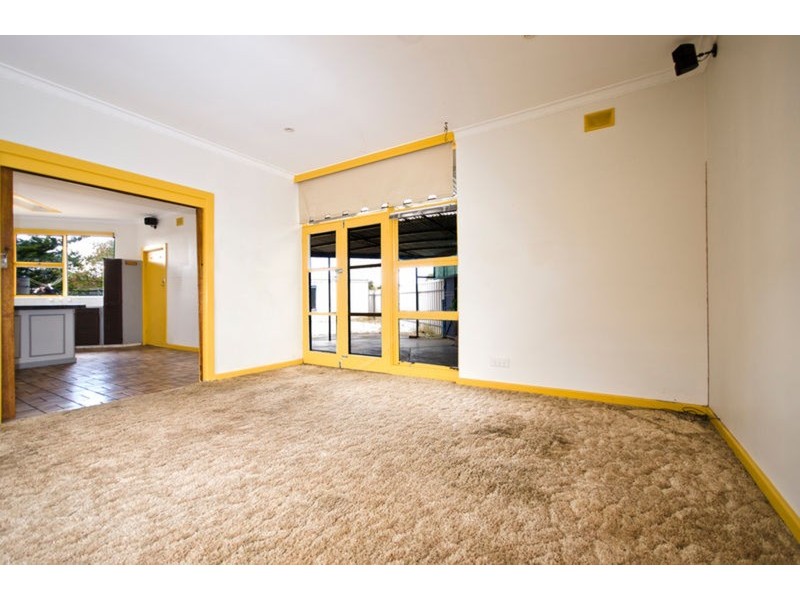 34 Centre  Street, Largs Bay SA 5016