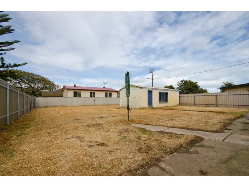 34 Centre  Street, Largs Bay SA 5016