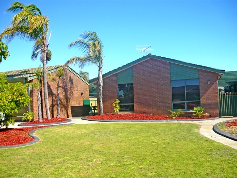 12 Gordon Luxton Drive, North Haven SA 5018