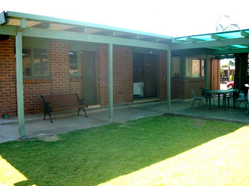 12 Gordon Luxton Drive, North Haven SA 5018