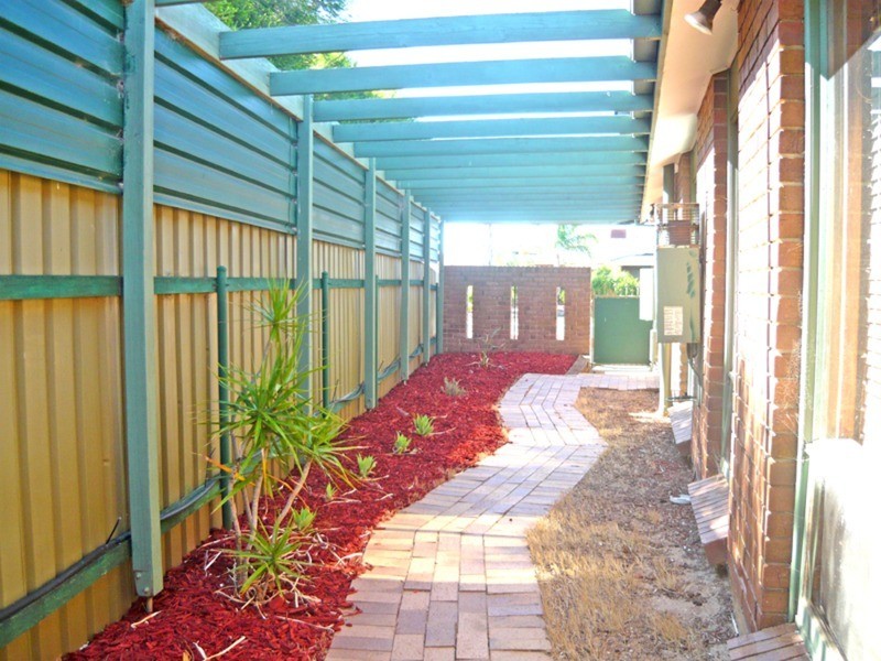 12 Gordon Luxton Drive, North Haven SA 5018