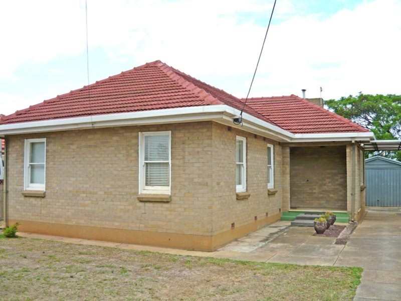 14 Centre Street, Largs Bay SA 5016