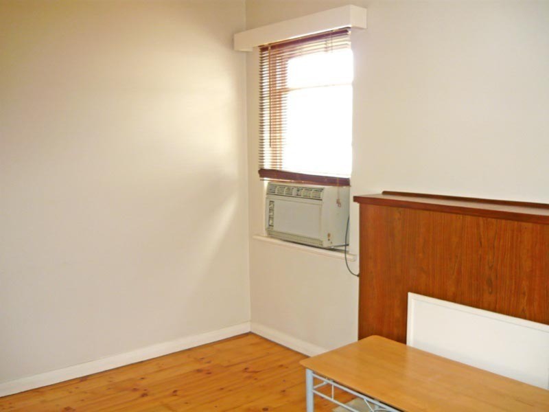 14 Centre Street, Largs Bay SA 5016