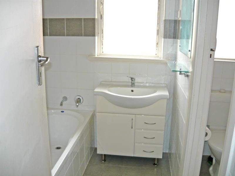 14 Centre Street, Largs Bay SA 5016