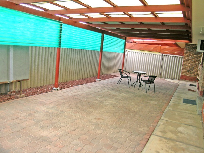 2/15 Carlson  Drive, North Haven SA 5018