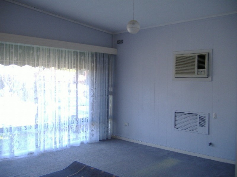 27 Burley Road, Elizabeth Vale SA 5112