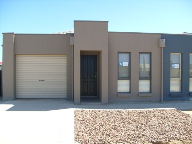 17 Tatura Road, Munno Para West SA 5115