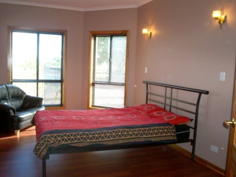 1 Parkview Street, Burton SA 5110