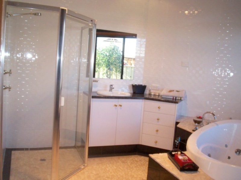 1 Parkview Street, Burton SA 5110