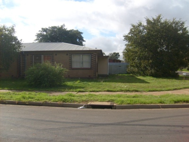 28 Crabb Road, Smithfield Plains SA 5114
