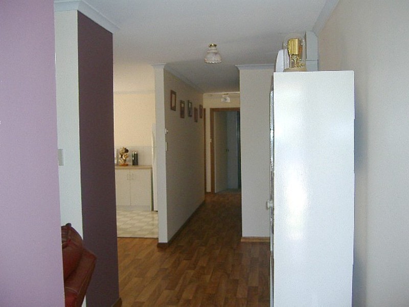 1/8 Swallow Crescent, Parafield Gardens SA 5107