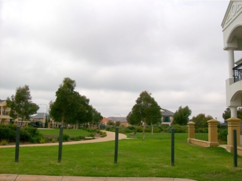 46 Lakefield Crescent, Mawson Lakes SA 5095