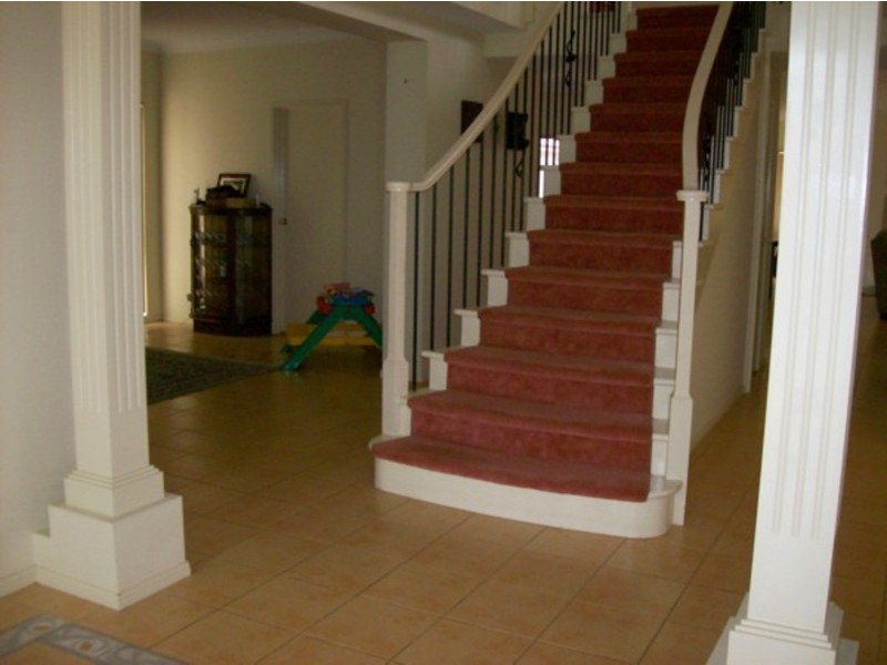 46 Lakefield Crescent, Mawson Lakes SA 5095