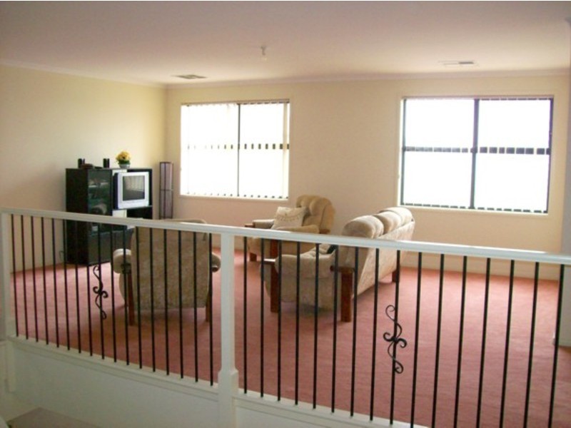 46 Lakefield Crescent, Mawson Lakes SA 5095