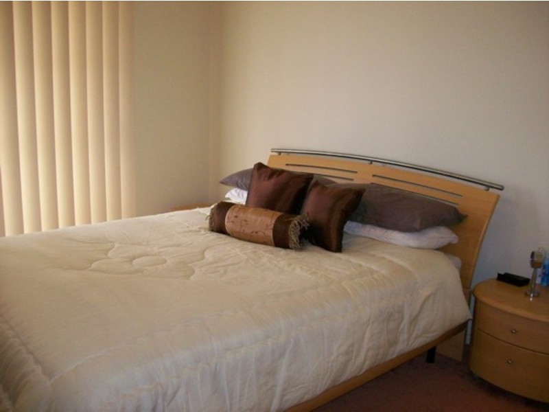 46 Lakefield Crescent, Mawson Lakes SA 5095