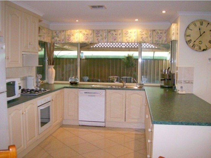 103 President Avenue, Andrews Farm SA 5114