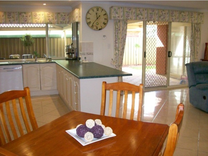 103 President Avenue, Andrews Farm SA 5114