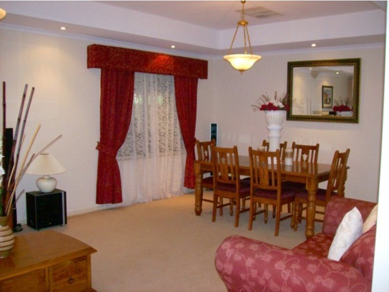 103 President Avenue, Andrews Farm SA 5114