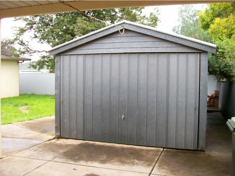 33 Daphne Road, Salisbury East SA 5109