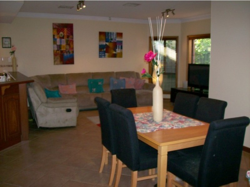 47 Lomond Circuit, Mawson Lakes SA 5095