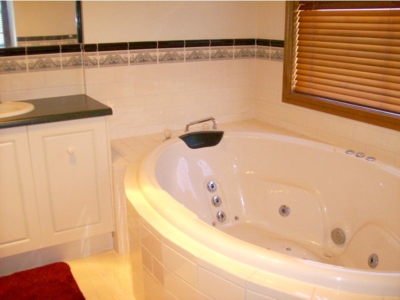 47 Lomond Circuit, Mawson Lakes SA 5095